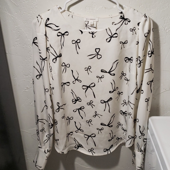Blu Pepper Tops - Blu Pepper Ivory Blouse with Black Bow Design